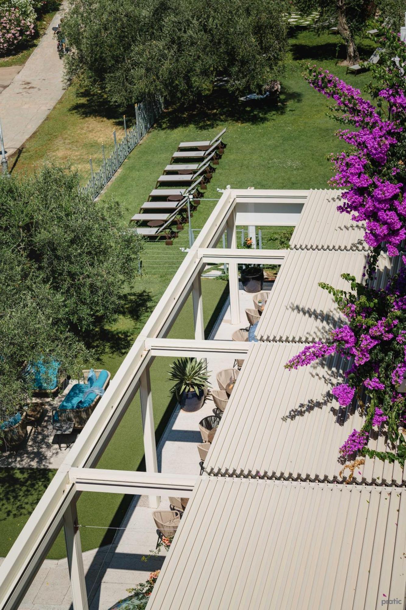 Hotel Baia Azzurra - Lake Front Torbole Sul Garda Luaran gambar